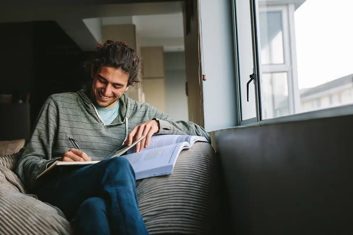 کلاس خصوصی زبان بهتر است یا گروهی؟ 6 کلاس خصوصی زبان بهتر است یا گروهی؟
